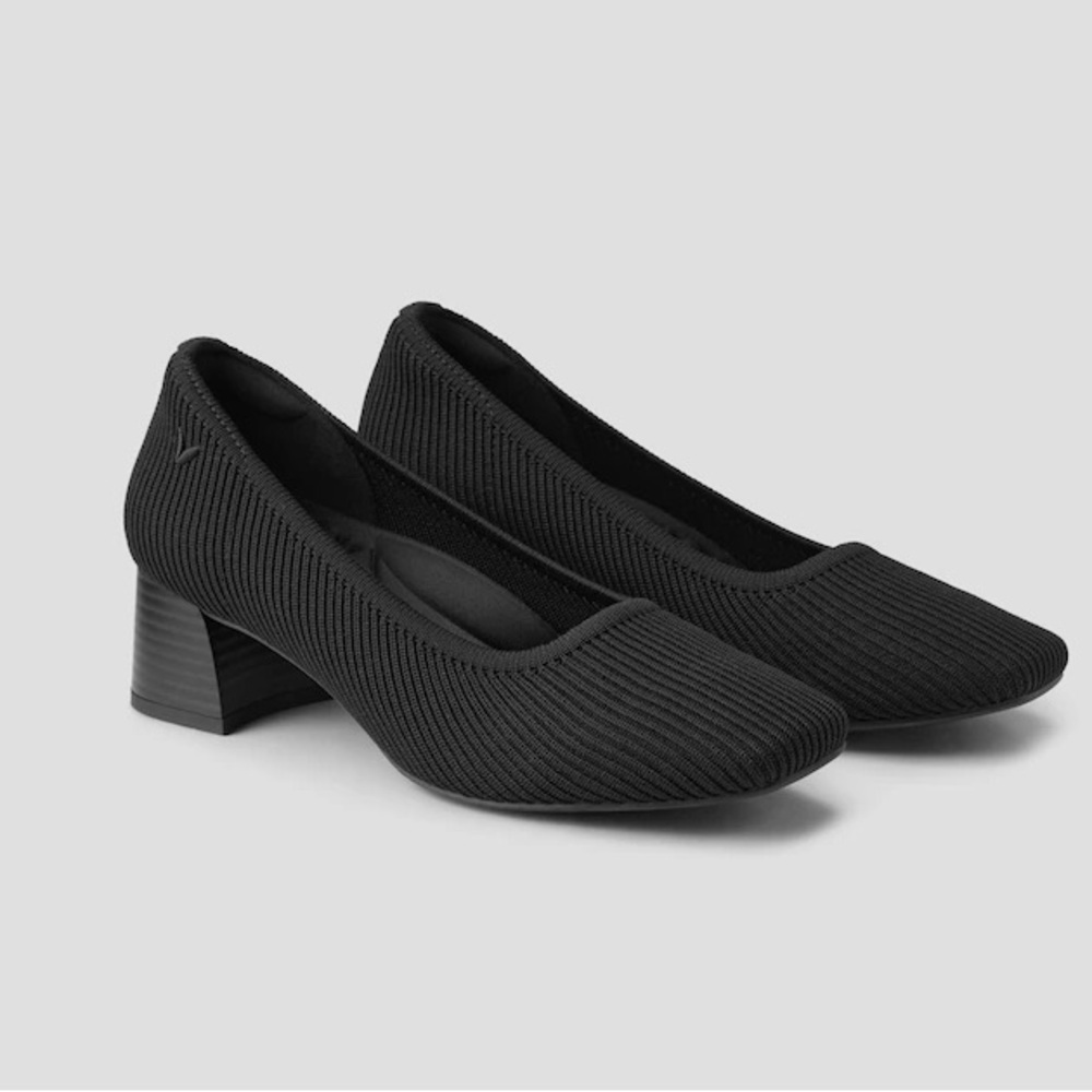 Vivaia Melody pro square toe chunky heel pumps